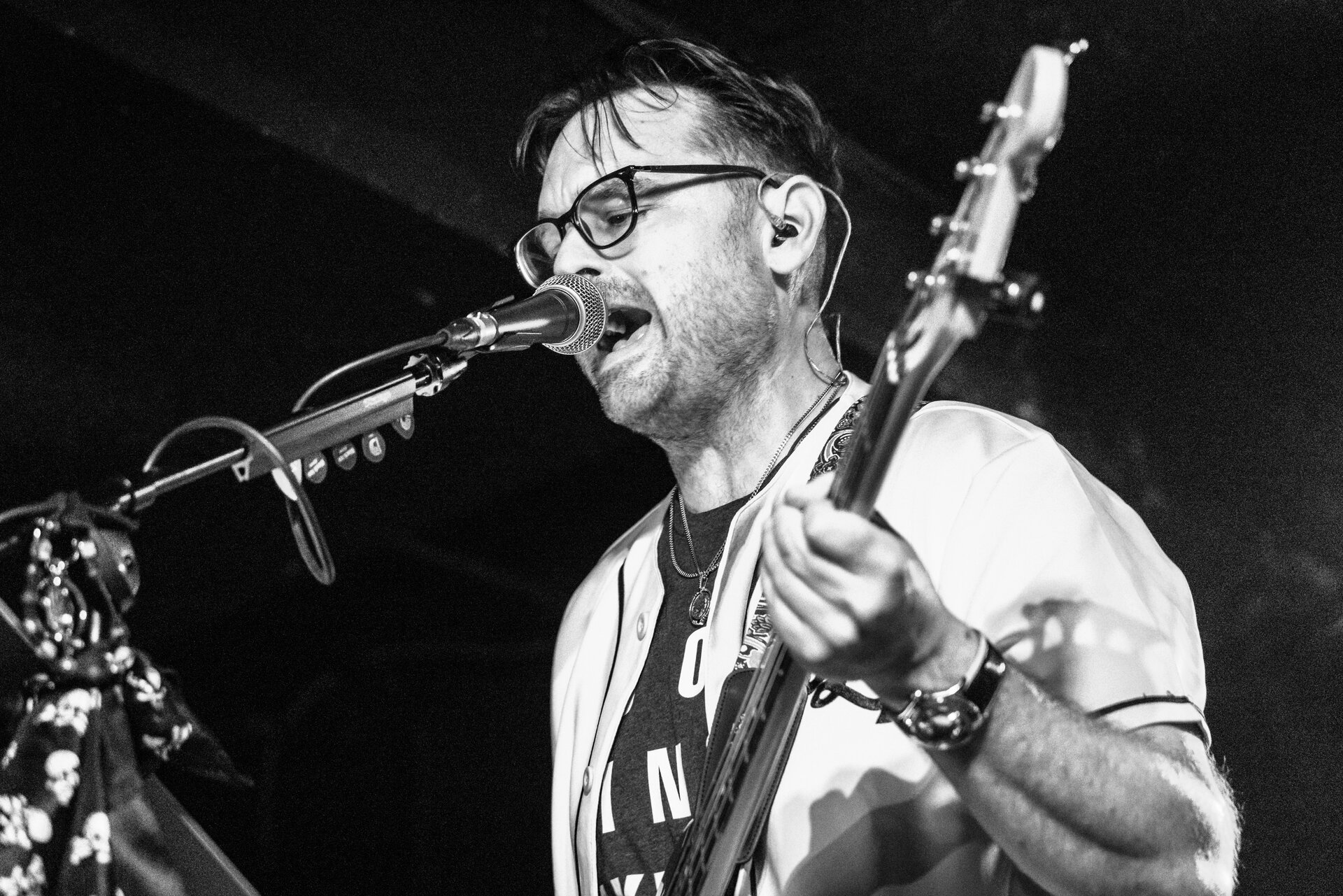 Grunge rock filling the venue